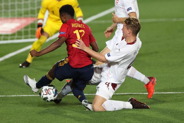 年轻中场穆卡萨重返西汉姆联开启新征程