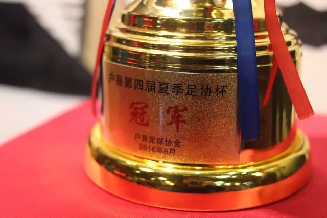 苏牙：MSN当时一起为巴萨而战而非为了个人进球，这让我们变更强